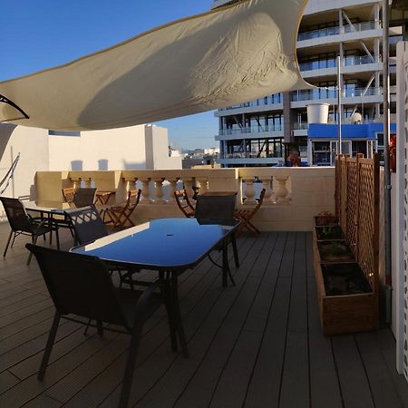 Walter'S B&B Gzira Exteriör bild