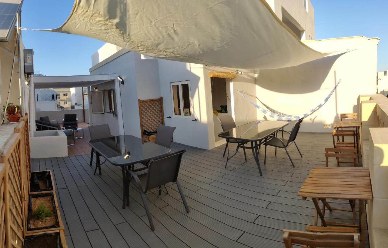 Walter'S B&B Gzira Exteriör bild