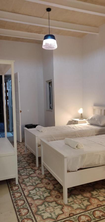Walter'S B&B Gzira Exteriör bild