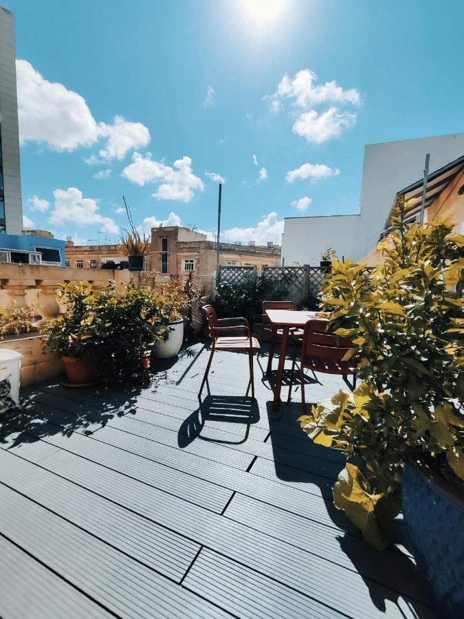 Walter'S B&B Gzira Exteriör bild